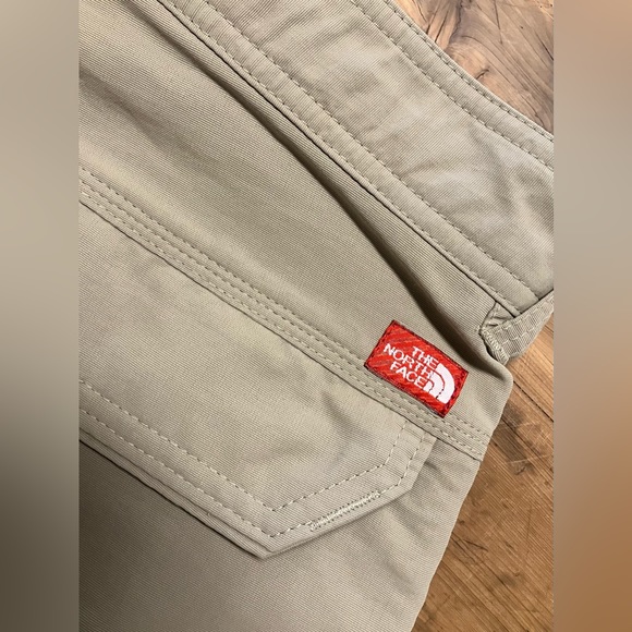 North Face hiking pants. Near-new condition! - Picture 8 of 16
